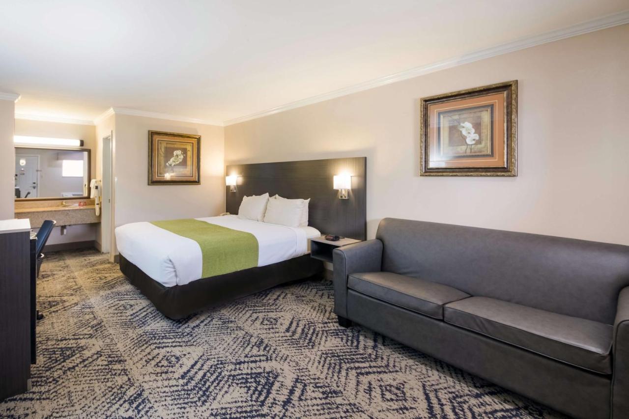 Surestay Hotel By Best Western Rockdale Екстер'єр фото