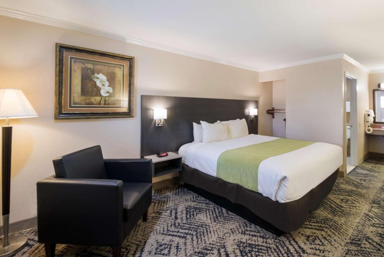 Surestay Hotel By Best Western Rockdale Екстер'єр фото