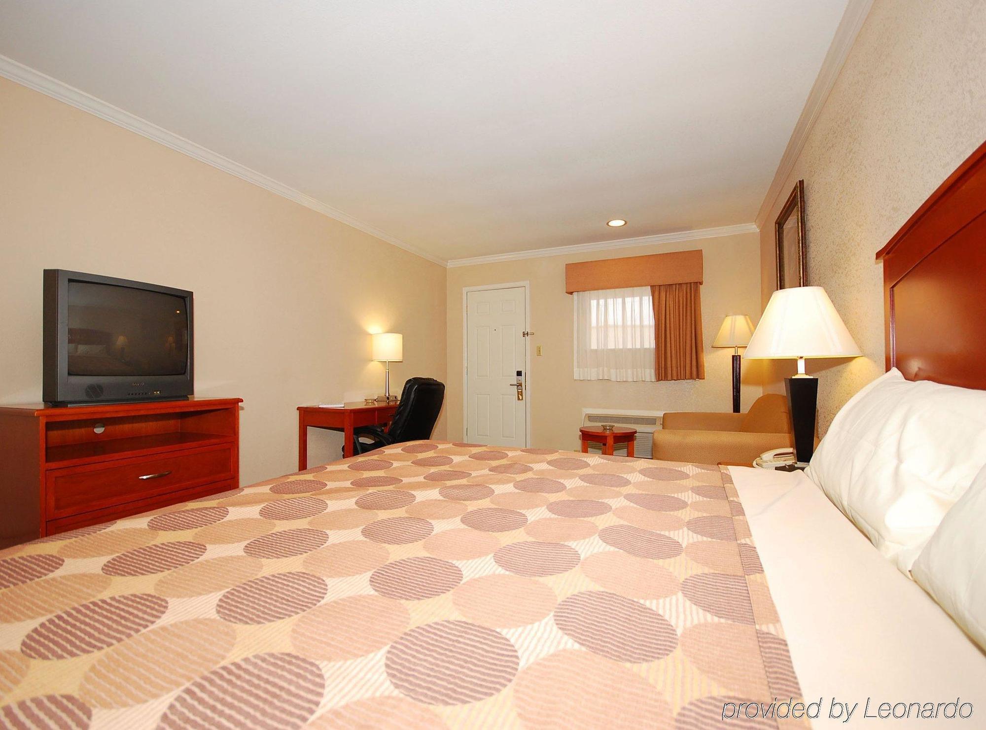 Surestay Hotel By Best Western Rockdale Екстер'єр фото