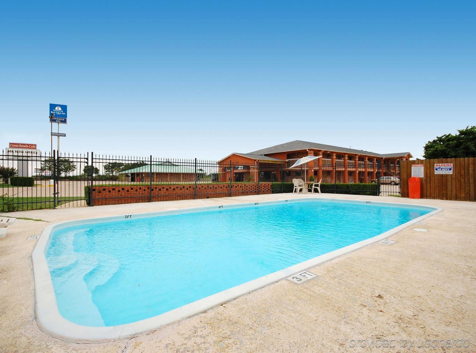 Surestay Hotel By Best Western Rockdale Зручності фото